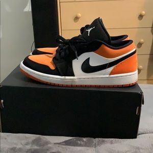 Jordan 1 Low Shattered Backboard